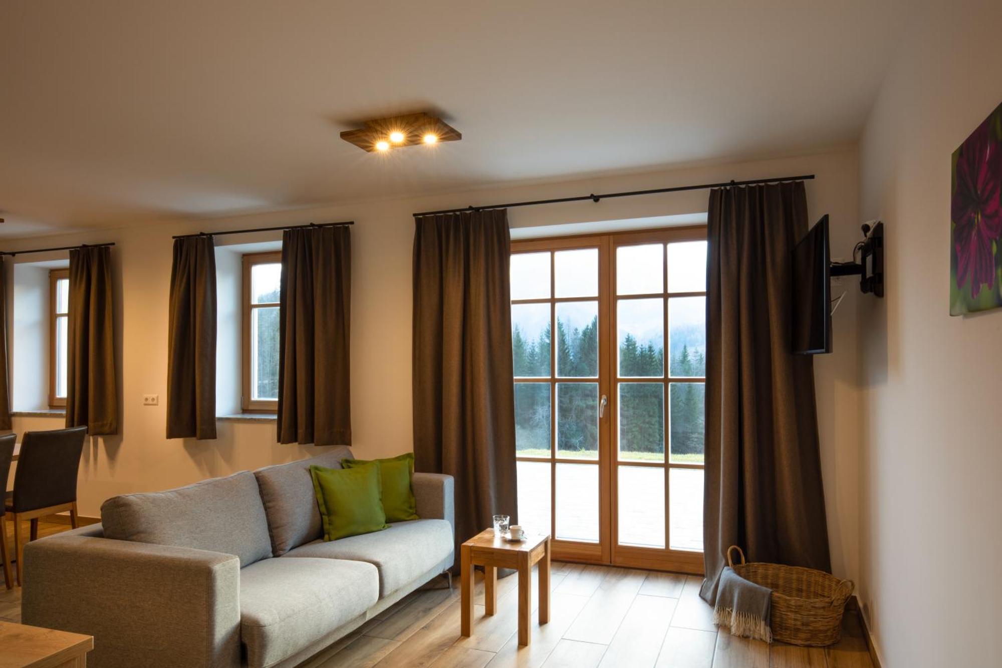 Arlitscherhof Ferienwohnungen Und Chalets Bad Eisenkappel Exterior foto